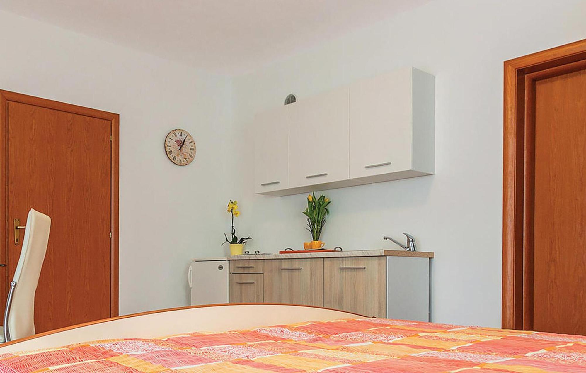 Gorgeous Apartment In Fazana With Wifi Bagian luar foto