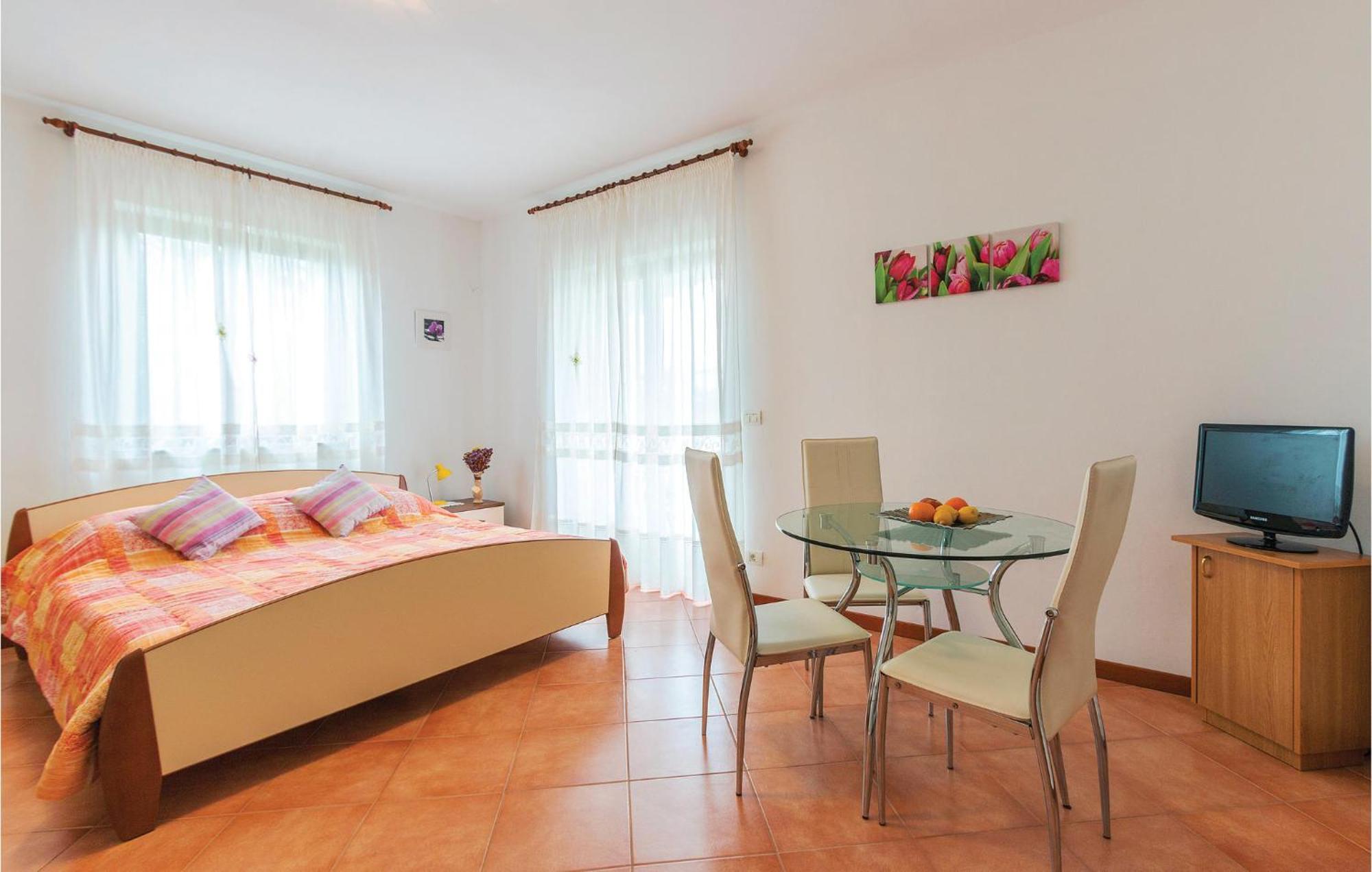 Gorgeous Apartment In Fazana With Wifi Bagian luar foto